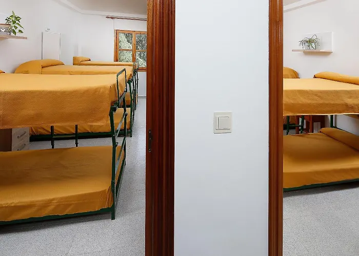 Sierra De Arbe Hostal *